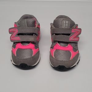 New Balance gray and pink toddler size 4 sneakers
